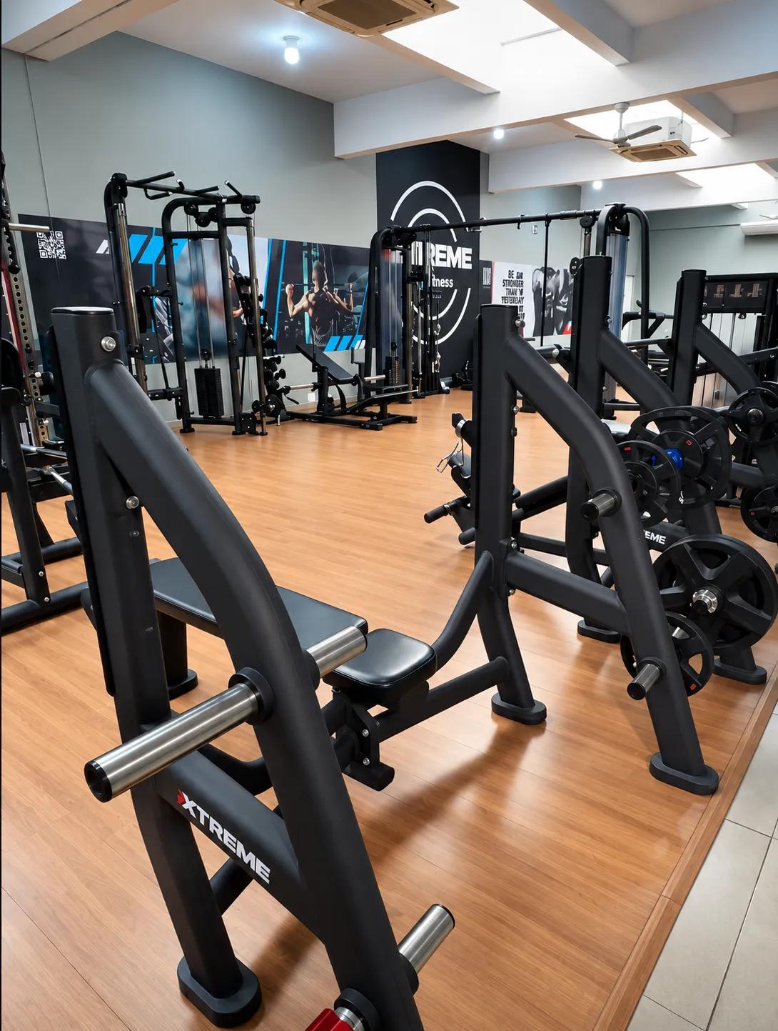 Aparelhos de musculação Xtreme instalados em academia